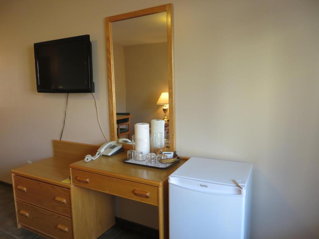 Cactus Tree Inn Oliver Room photo